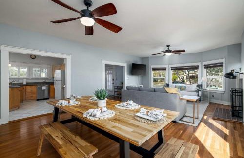 South Park Casa | South Park Charmer - Close to Zoo - Backyard Oasis