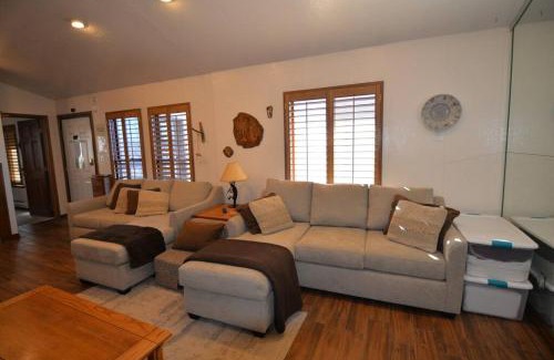 Brian Head Apartamento | South Penthouse Pool-Spa Ski-in out Gym, Sauna, Laundry, BBQ