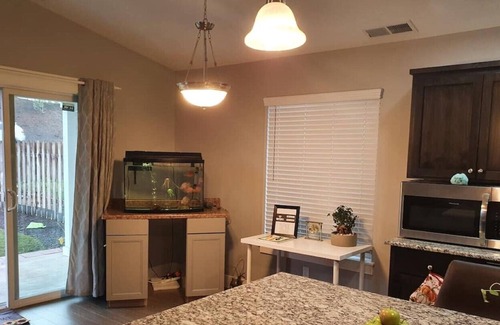 Salem Casa | South Salem - Close to I-5 and Costco, easy Shop and Eat