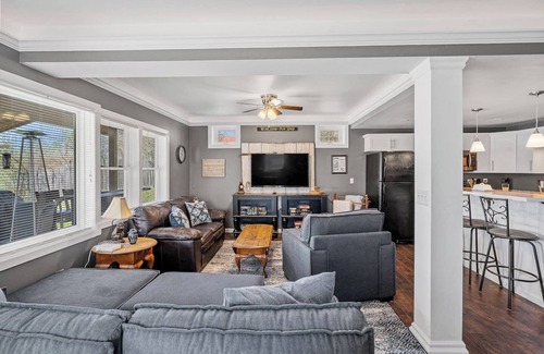 Northville Casa | South Shore Edgewater Estate