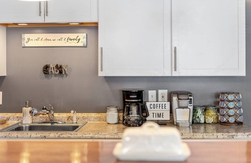 Northville Casa | South Shore Edgewater Chalet