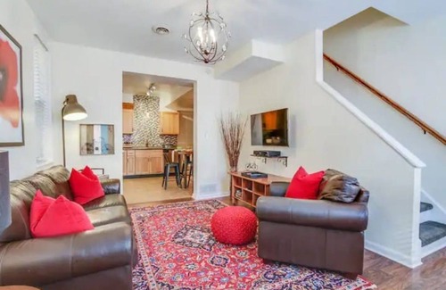 South Side Flats Casa | South Side Bicycle Home Sleeps 6