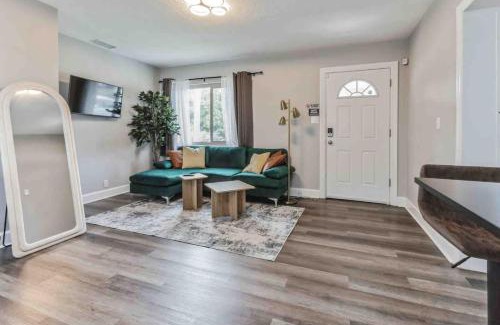 Sun Bay South Casa | South Tampa 3BR with Backyard that Sleeps 10
