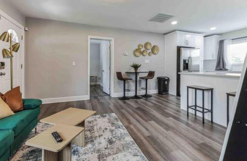 Sun Bay South Casa | South Tampa 3BR with Backyard that Sleeps 10
