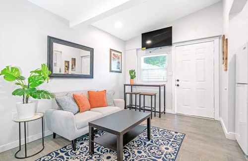 Oakford Park Condominio | South Tampa - Central Location - Efficiency Suite