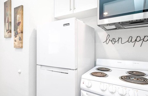 Oakford Park Condominio | South Tampa - Central Location - Efficiency Suite