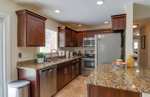 Sun Bay South Casa | South Tampa Pool and Cabana Home