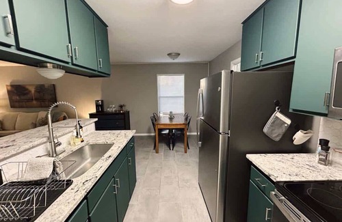 Tyler Casa | South Tyler Bungalow