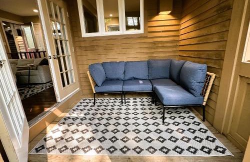 Maple City Casa | South Village 7