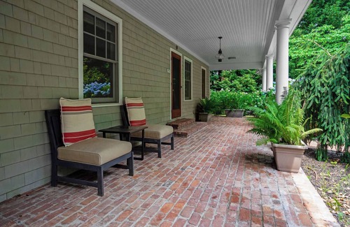 North Sea Casa | Southampton Lake Home Peaceful & Private