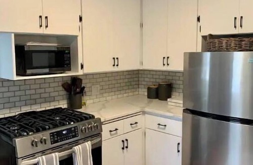 Edina Casa | Southdale Stinger! Modern 5+BR near it all