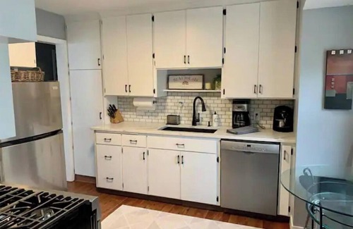 Edina Casa | Southdale Stinger! Modern 5+BR near it all