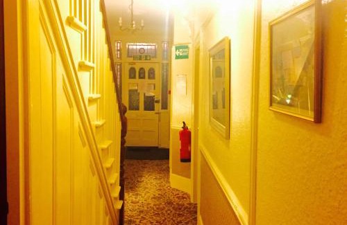 Westcliff-on-Sea Casa | Southend Inn Hotel - Close to Beach, Train Station & Southend Airport