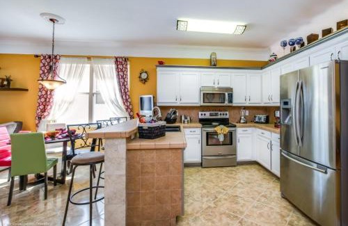 Highlands Reserve Villa | Southern Charm 4 Bed & 2 bath Private Pool Home villa
