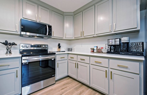 Foley Casa | Southern Charm Awaits: Your Perfect Duplex Getaway with Endless Adventures!