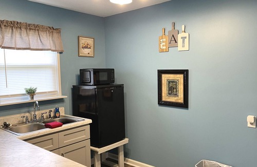 Thomson Cabina | Southern Charm Cottage