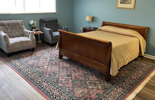 Thomson Cabina | Southern Charm Cottage