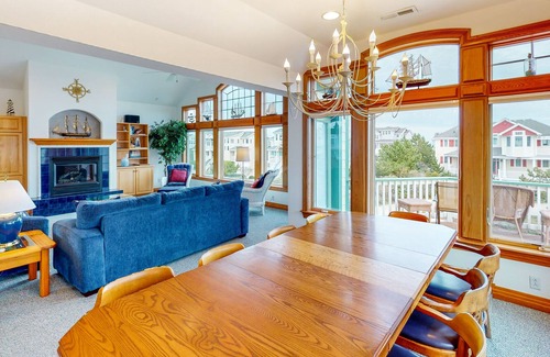 Buck Island Casa | Southern charm house in gated community with private heated pool & hot tub