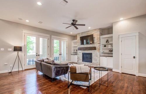 Hyde Park Casa | Southern Charm Meets Easy Convenience 5 mins to DT