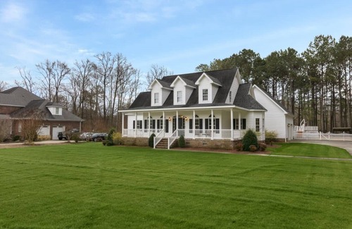 Nash County Casa | Southern Charm! Theater Room, Hot Tub, Game Space!