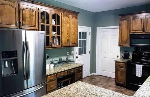 Taylorville Casa | Southern Charmer - Book for Football Season!