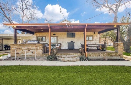 Celina Casa | Southern Charmer Near Town Square