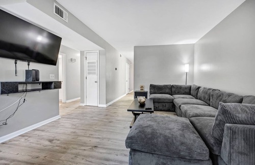 Dentsville Apartamento | Southern Comfort: 2BD/2BA near Downtown Columbia