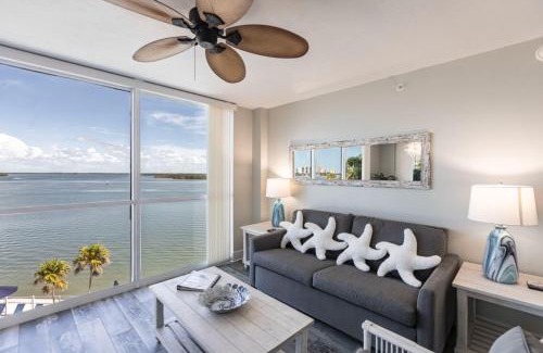 Fort Myers Beach Apartamento | Southern Comfort - Updated Waterfront Condo