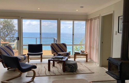 Manyana Casa | Southern Comfort - Watch the waves from the deck
