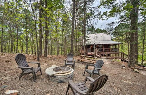 Broken Bow Casa | Southern Hills Cabin Near Beavers Bend State Park!