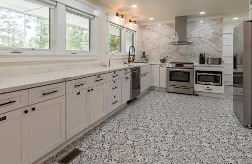 West Southern Pines Casa | Southern Pines Gem with 2 Master-King Suites