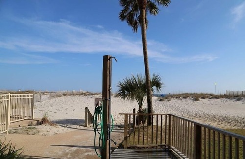 Gulf Shores Condominio | Southern Sands 303 2 Bedroom Condo by RedAwning