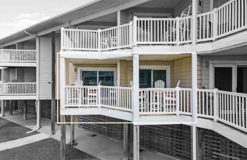 Long Beach Casa | Southern Shores Oak Island Oceanfront with Pool Villa