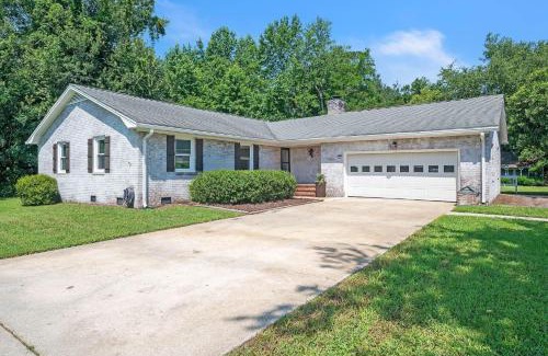Wilmington Casa | Southern Storm - Modern Stay with Patio & Yard home