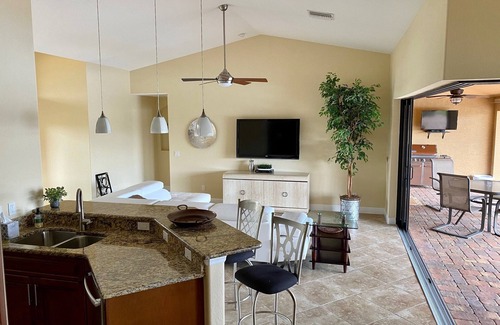 Pelican Casa | Southern Sun Waterfront Villa - Cabo Coral