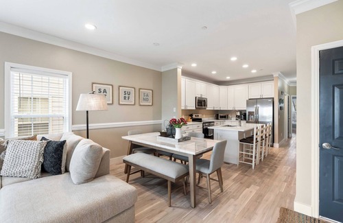 Waters Edge Casa | Mareas del sur en Folly / On Water / 1 Block to Downtown / Walk To Beach / Pool