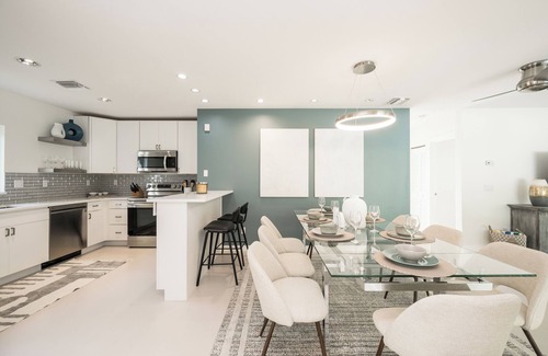Midtown Casa | Southernmost Serenity - 3 Bedroom / 2.5 Bathroom With Pool & Outdoor Bar