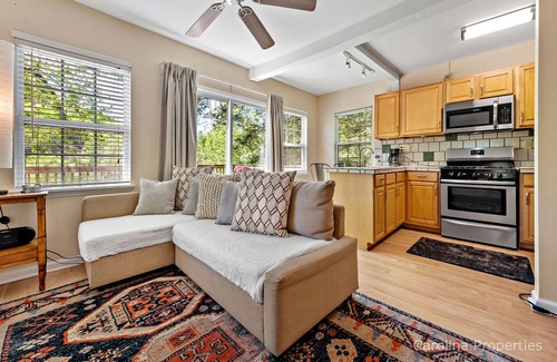 Bat Cave Cabina | Southfork Cottage - Carolina Properties Vacation