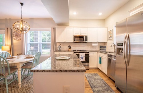 Southport Condominio | Southport Condo near ICW and Golf - Dogs Allowed - Ground Level