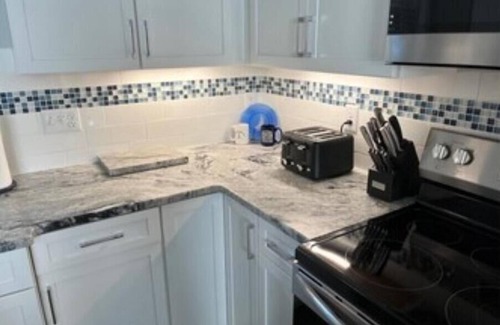 Southport Casa | Southport Live Oak Cottage