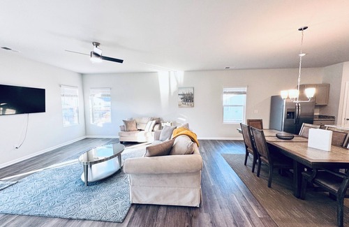 Southport Casa | Southport Bliss: Beach Retreat!