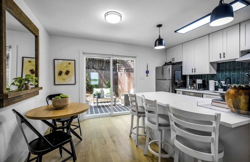 South Lamar Condominio | Southridge Bunkhouse: Modern Comforts in Prime Location
