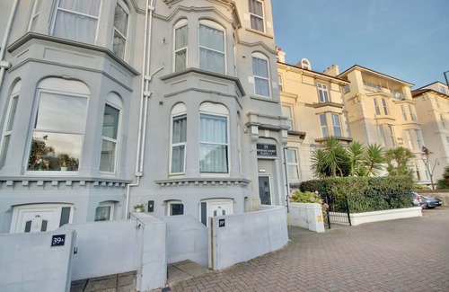 Portsmouth Apartamento | Southsea Apartment-Parking-Pool-Hot tub