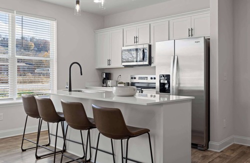 Chattanooga Apartamento | Southside Chattanooga - Chic 2BR at The Poplin
