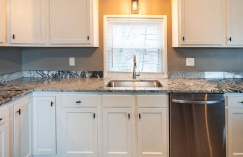 South Side Slopes Casa | Southside Flats Apt - 2C