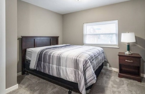 South Side Slopes Casa | Southside Flats Apt - 2B