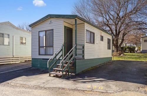 Symonston Otro | Southside Village