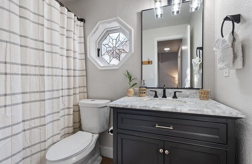 Loveland Casa | Southwest Loveland Bungalow