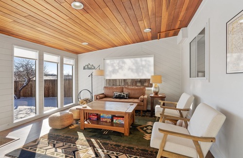 Loveland Casa | Southwest Loveland Bungalow
