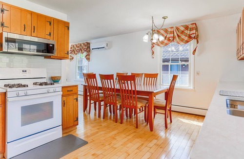 Honeoye Casa | Southwest Sunrise: Perfect Family Retreat + Stunning Sunsets!